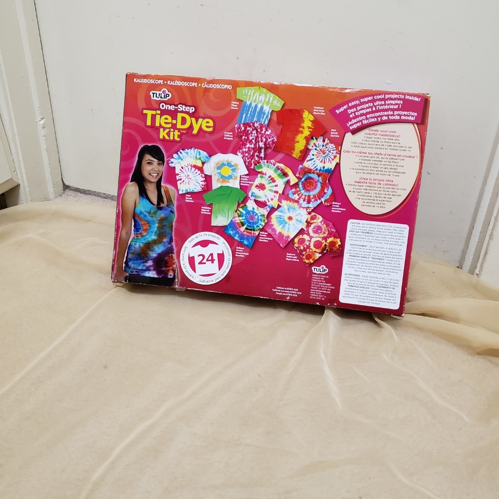 Tie-dye kit